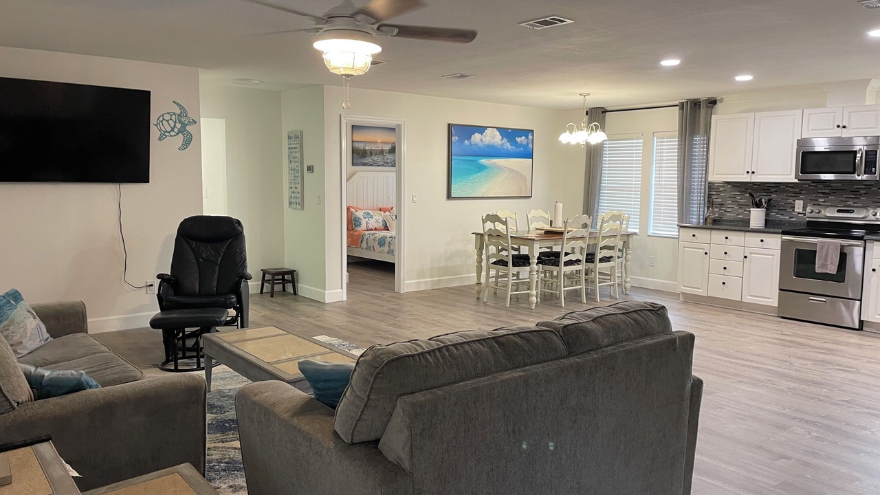 Photo of Livingroom in Carrabelle