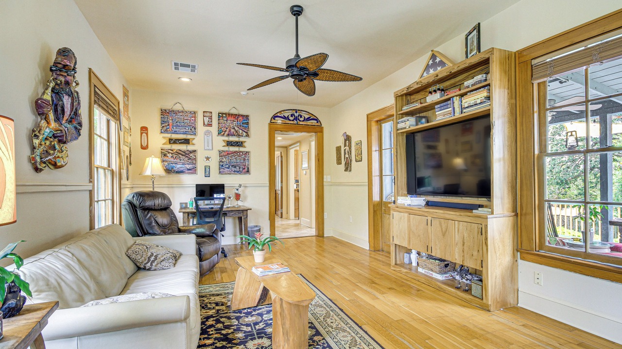 Photo of Livingroom in Mandeville