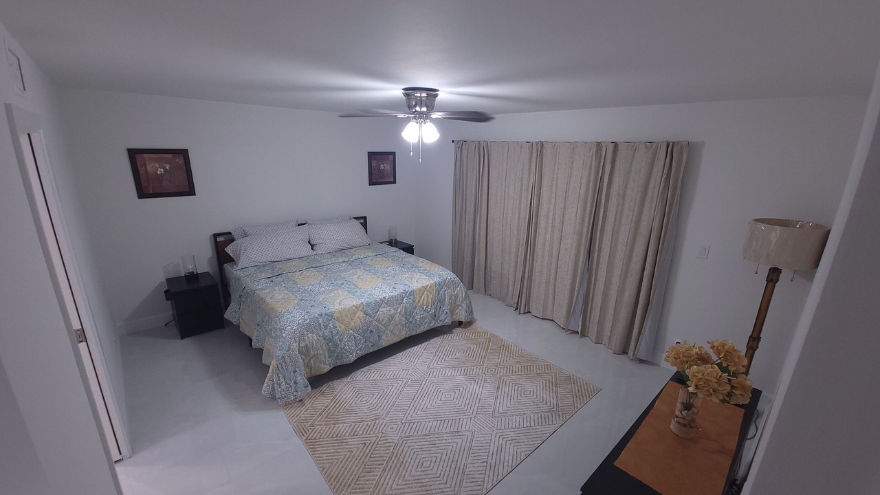 Photo of Bedroom in Deerfield Beach
