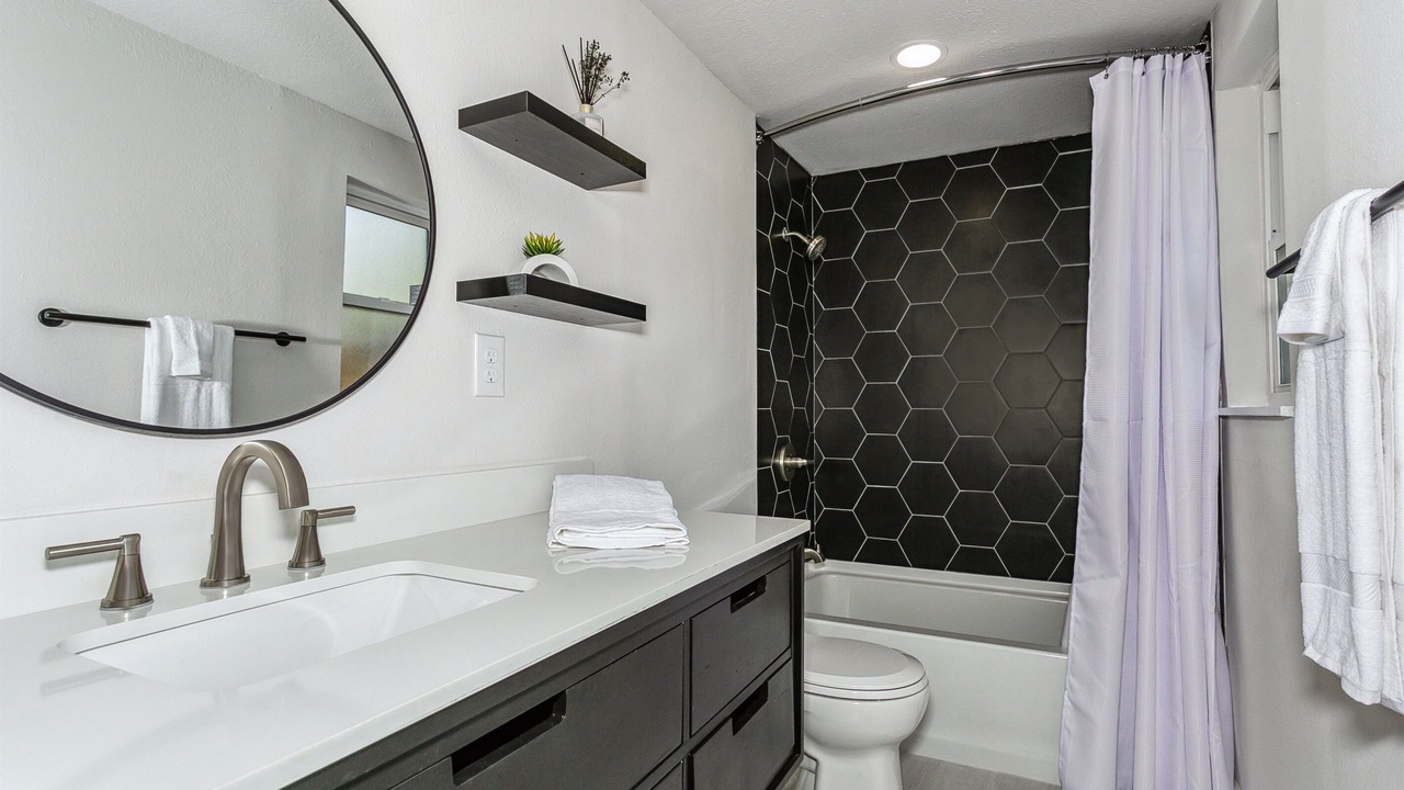 Photo of Bathroom in Gulf Breeze