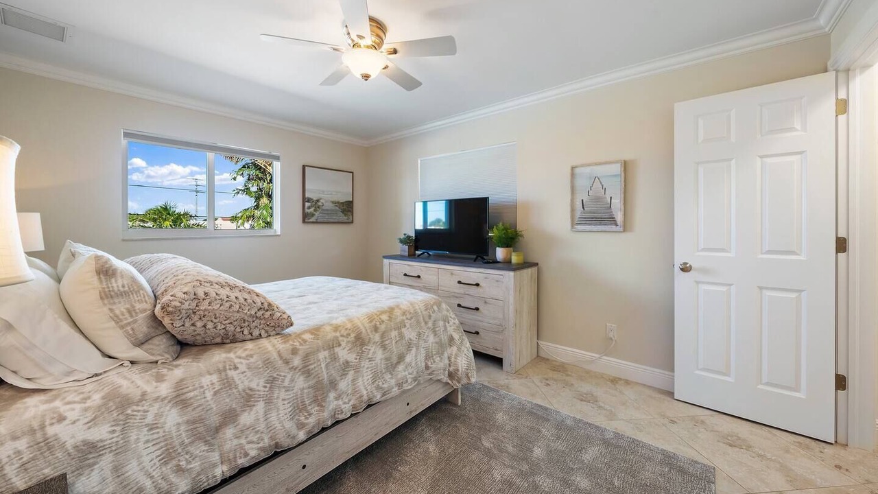 Photo of Bedroom in Juno Beach