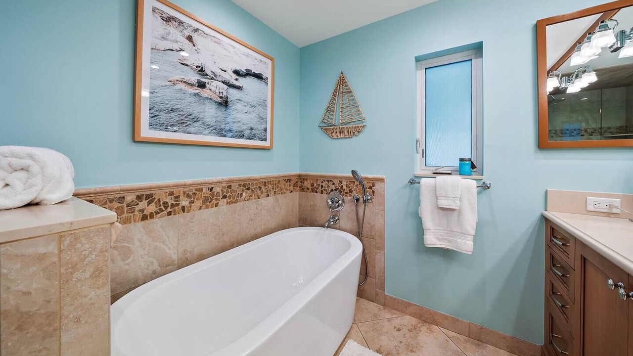 Photo of Bathroom in Juno Beach