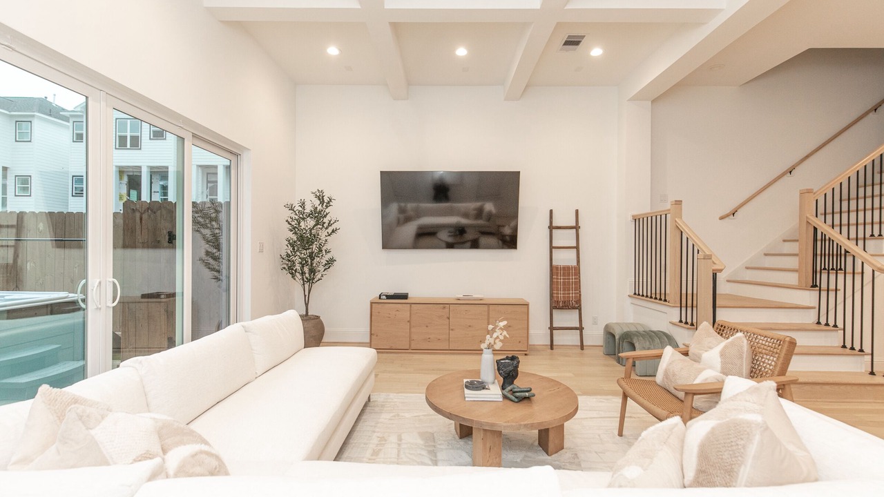 Photo of Livingroom in Greater Heights