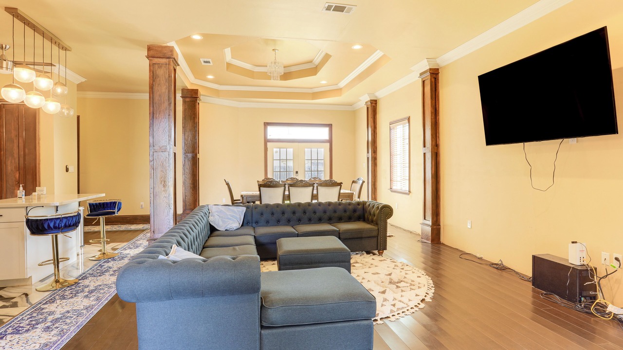 Photo of Livingroom in West Lake Forest