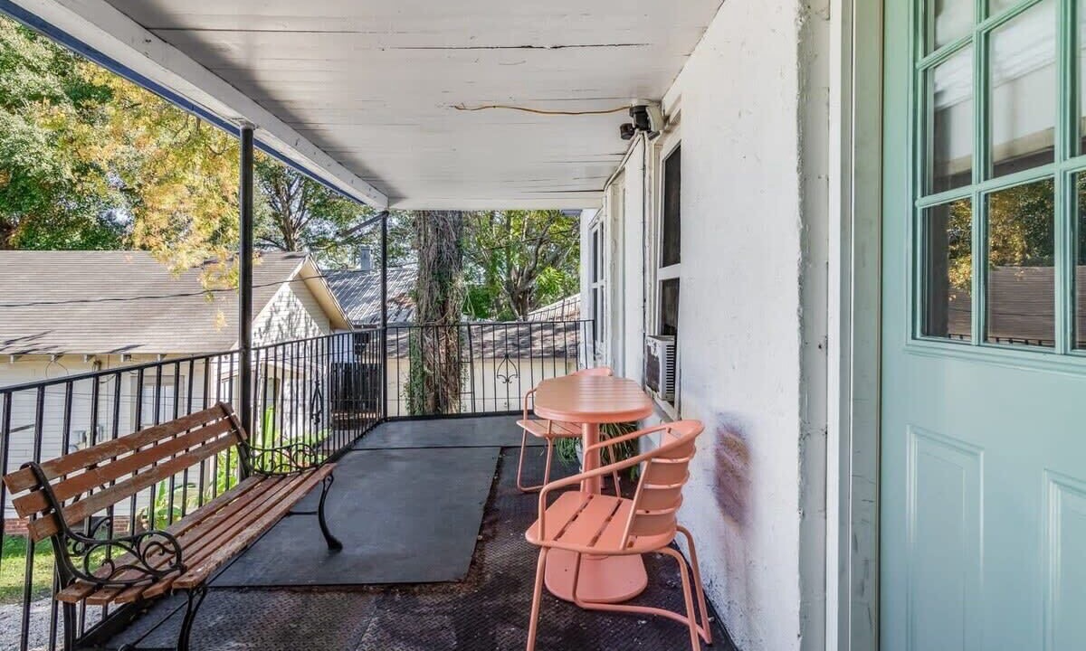 Photo of Patio Balcony in Freetown - Port Rico