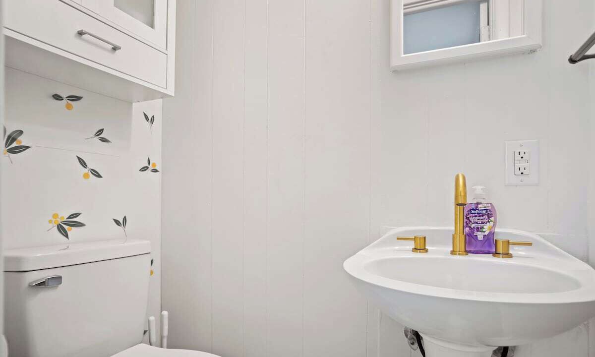 Photo of Bathroom in Marianna