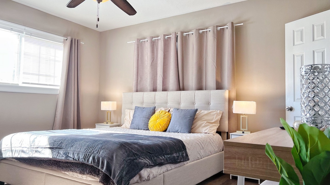 Photo of Bedroom in Orange