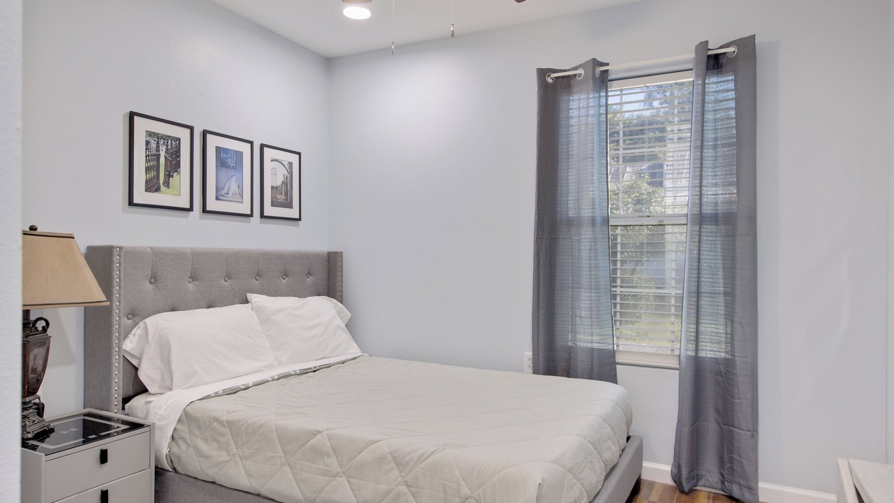 Photo of Bedroom in Freetown - Port Rico