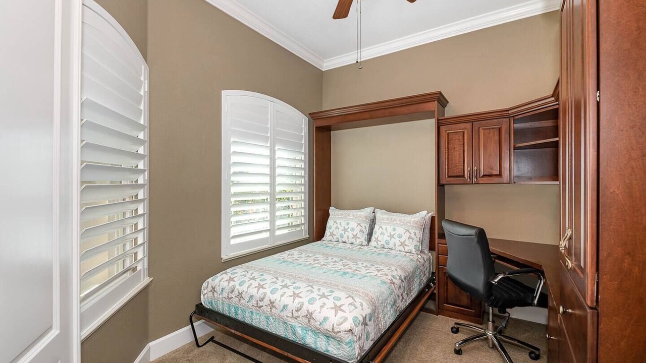 Photo of Bedroom in River Isles