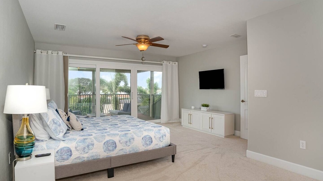Photo of Bedroom in River Isles