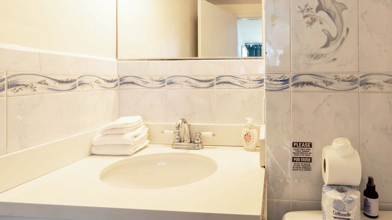 Photo of Bathroom in Galt Mile