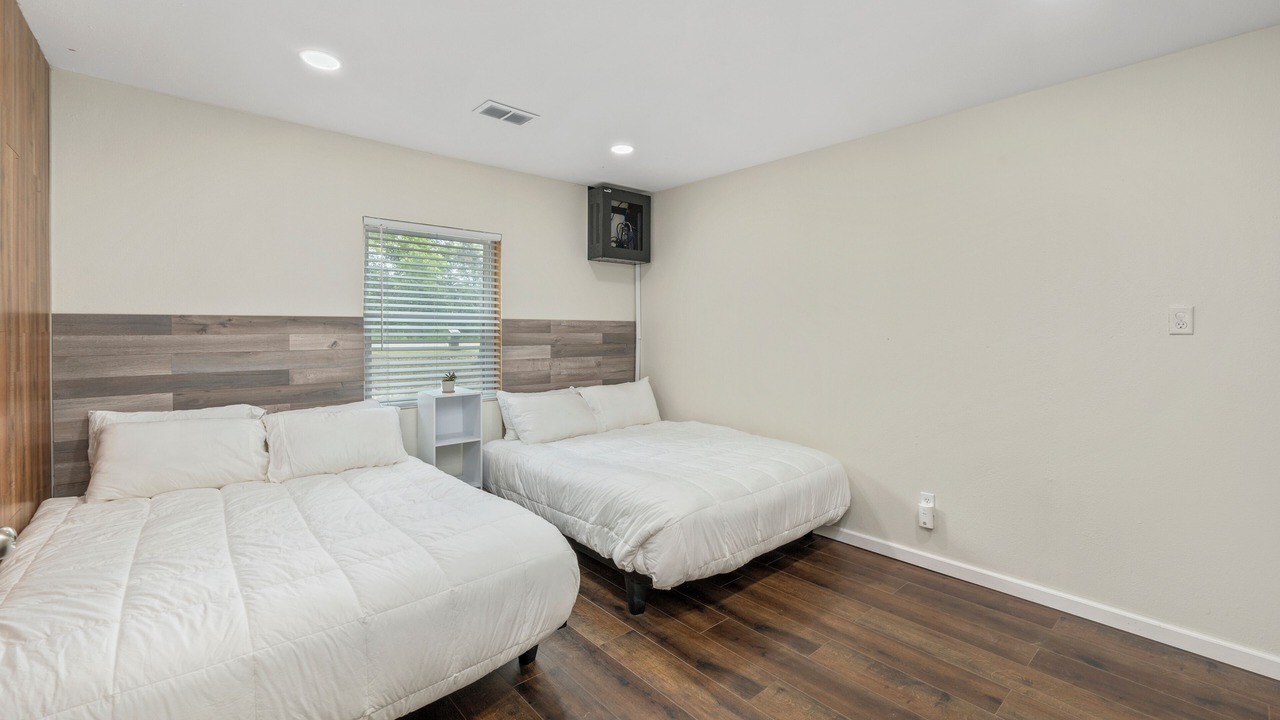 Photo of Bedroom in Holmes County
