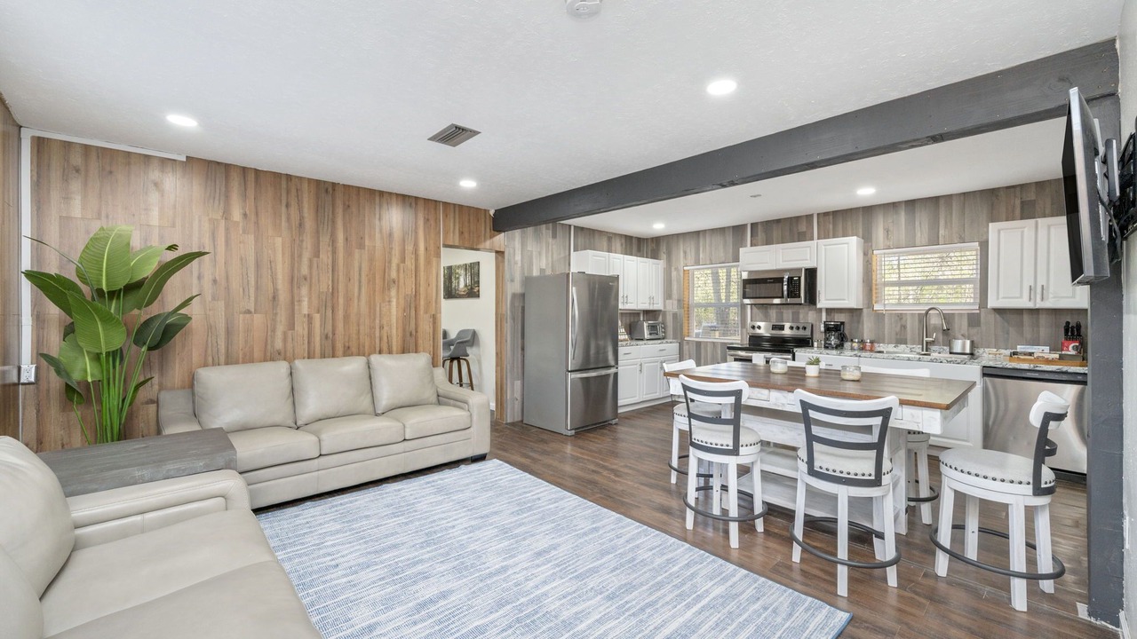 Photo of Livingroom in Holmes County