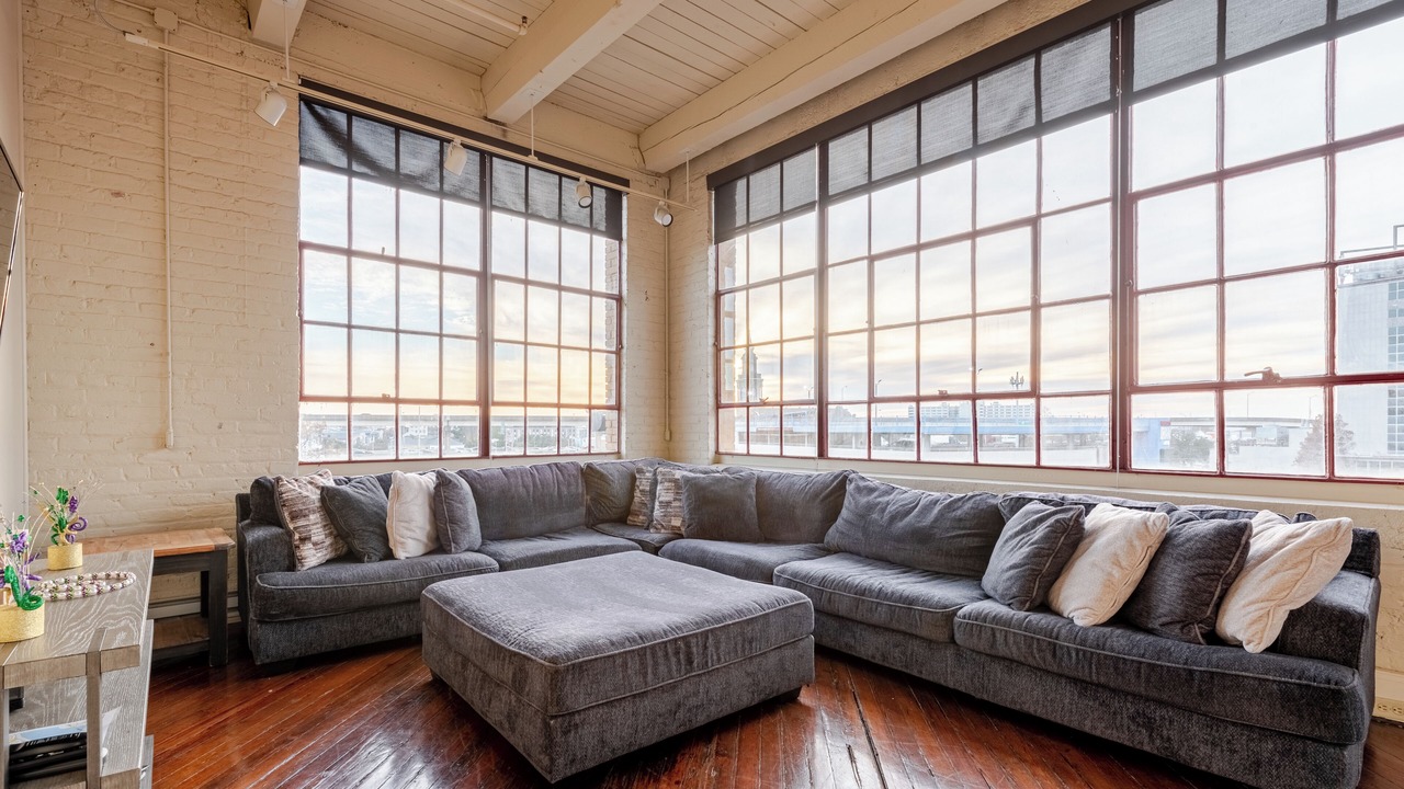 Photo of Livingroom in Central Business District