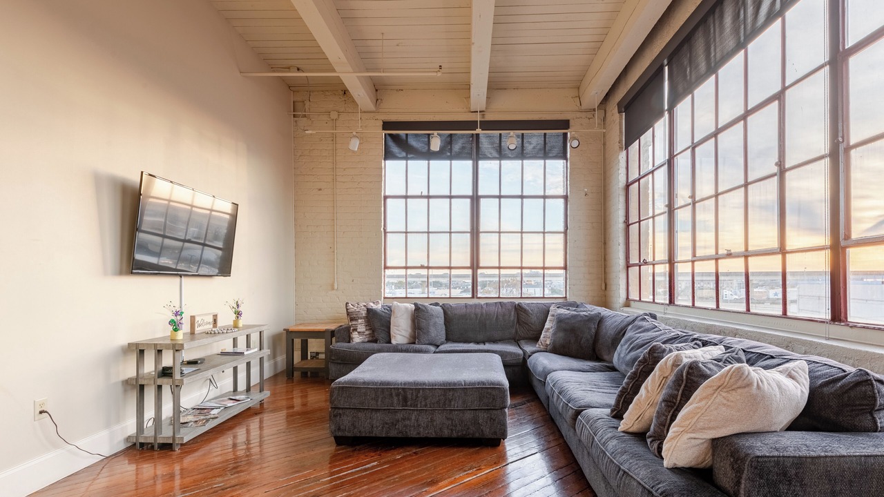 Photo of Livingroom in Central Business District