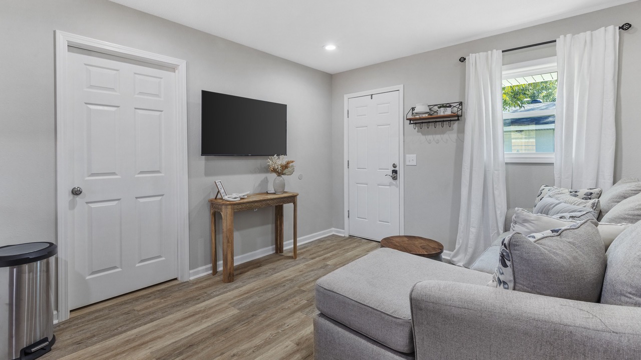 Photo of Bedroom in Sulphur