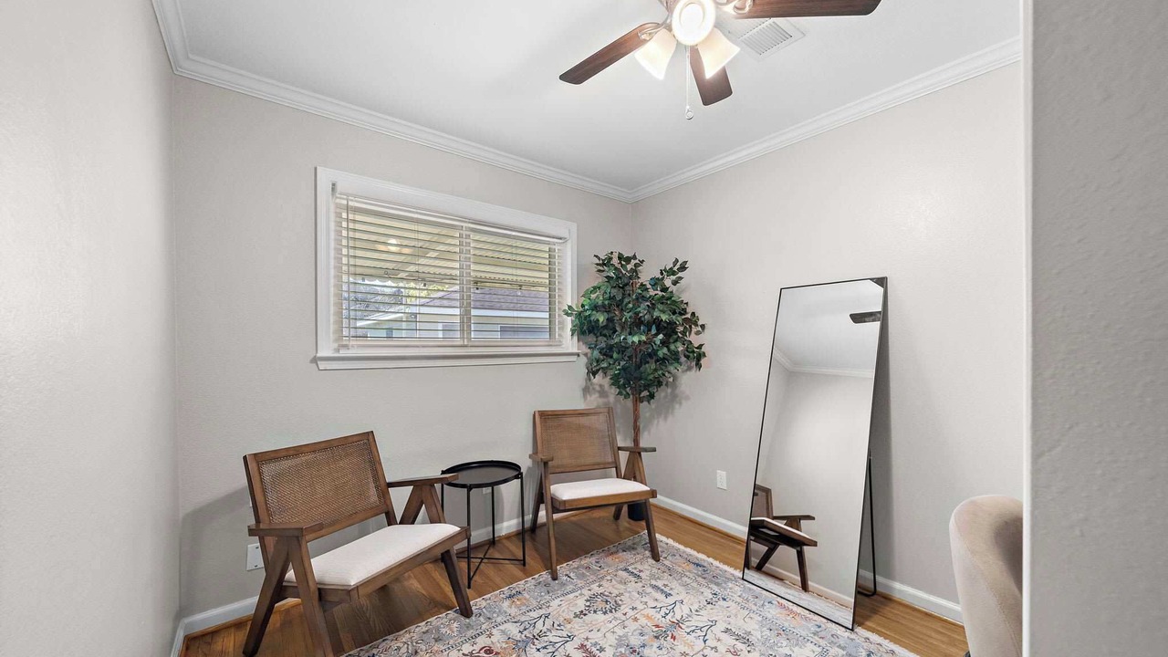 Photo of Bedroom in Pasadena