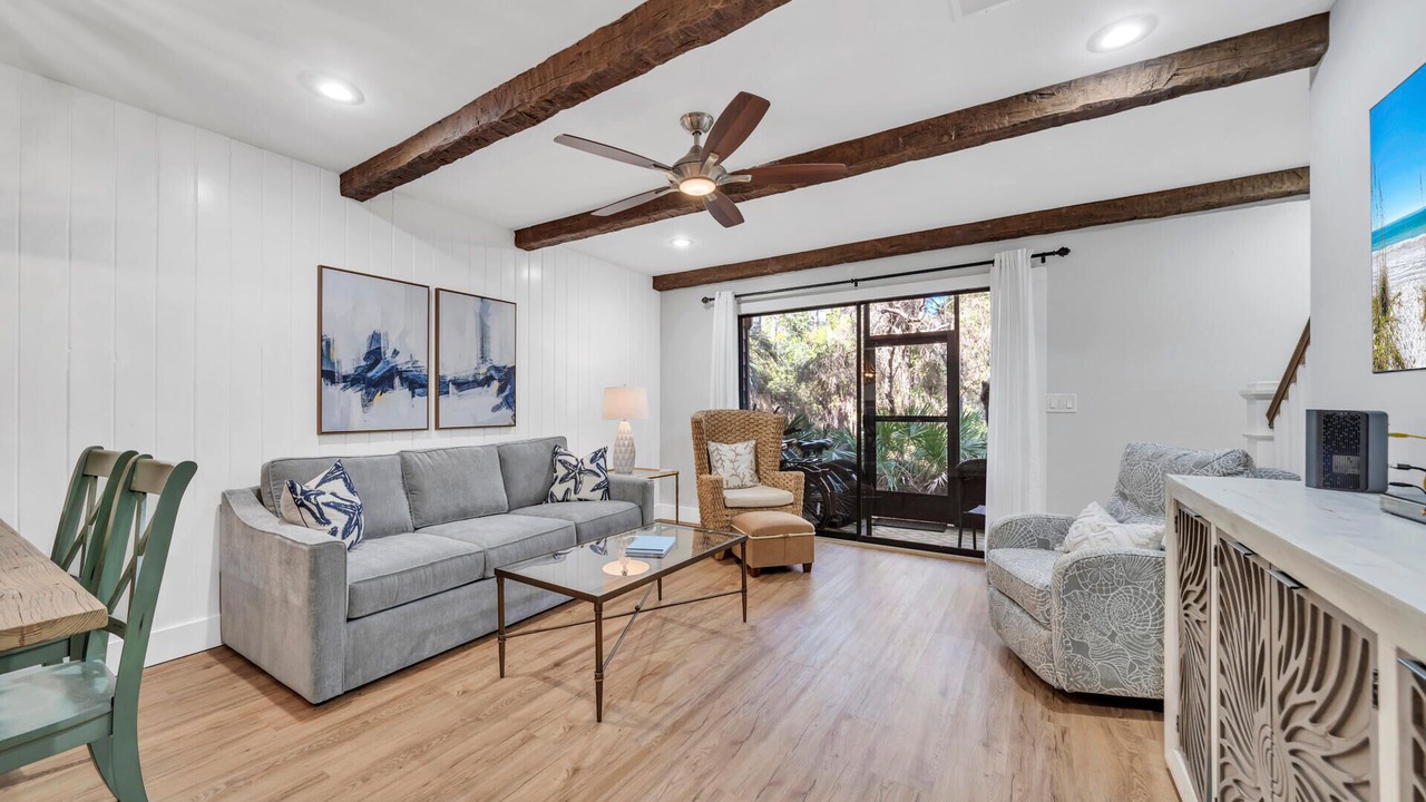 Photo of Livingroom in Cliffs of Seagrove