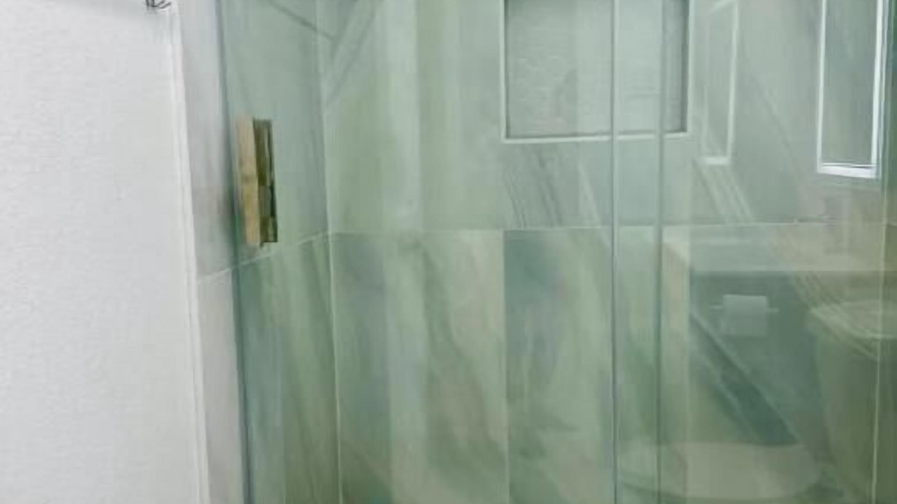 Photo of Bathroom in Central Arlington