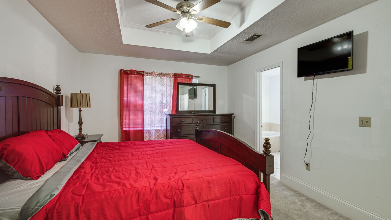 Photo of Bedroom in Raymond