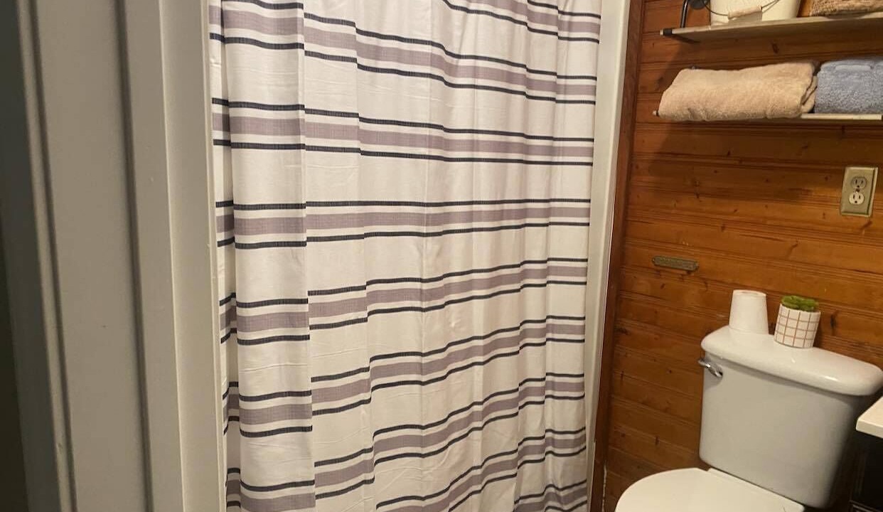 Photo of Bathroom in Deweyville