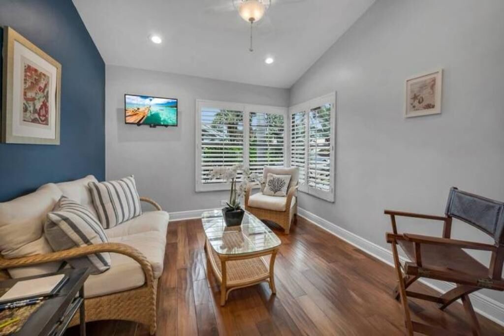 Photo of Livingroom in Palm River Estates