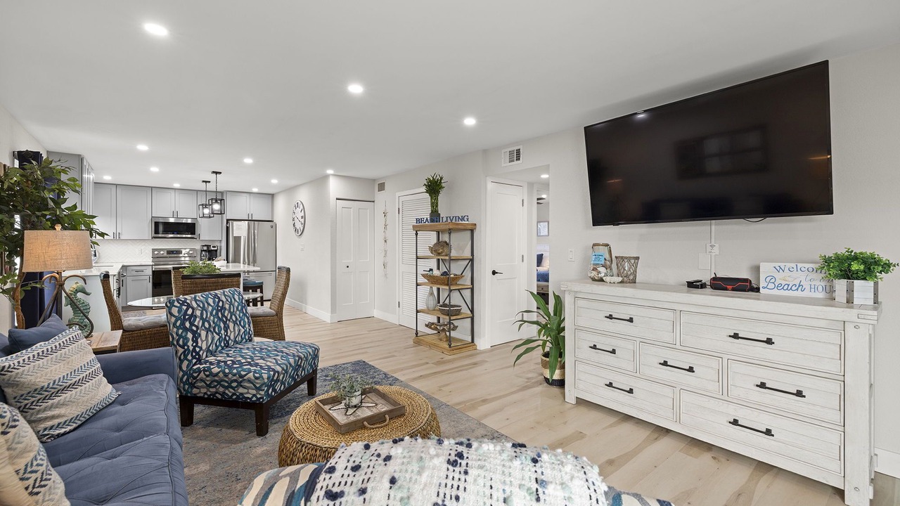 Photo of Livingroom in Independence Square
