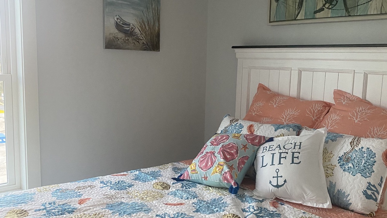 Photo of Bedroom in Mexico Beach