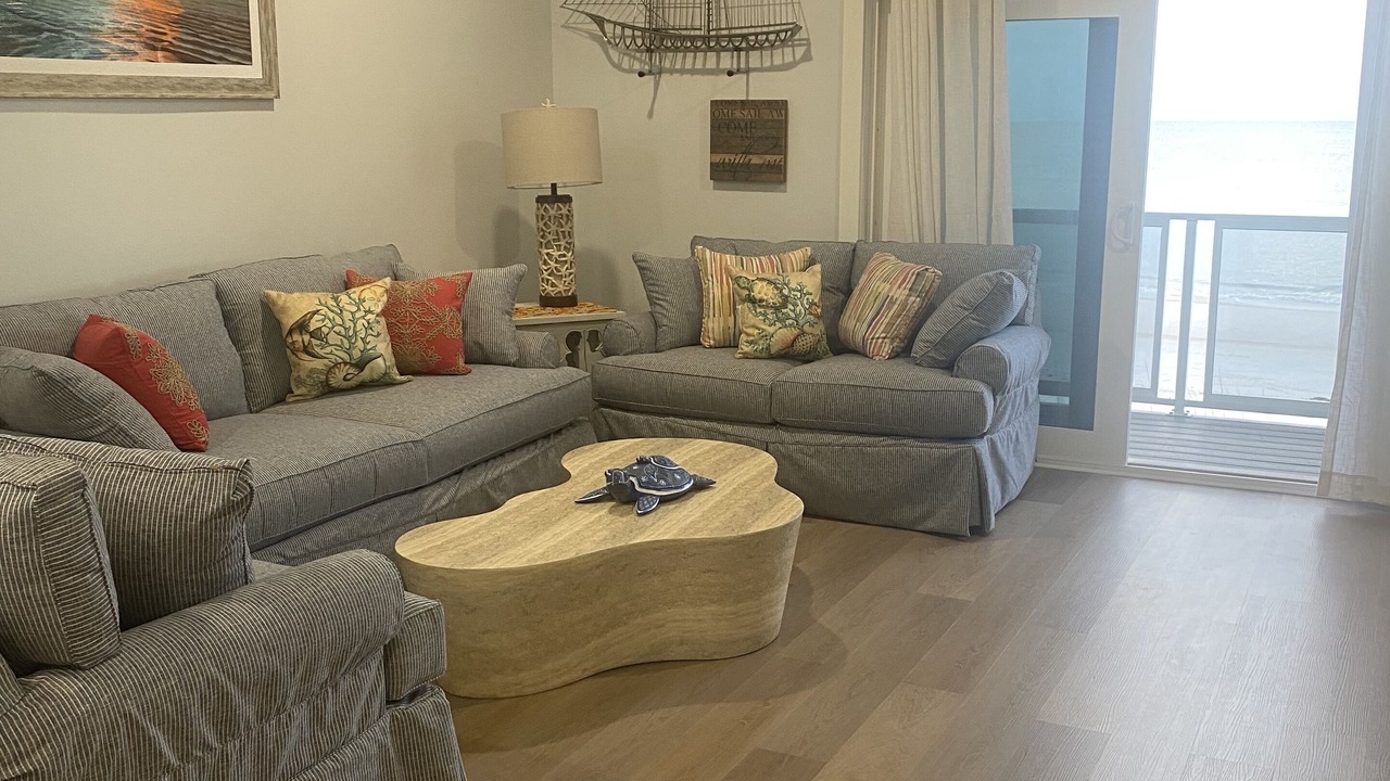 Photo of Livingroom in Mexico Beach