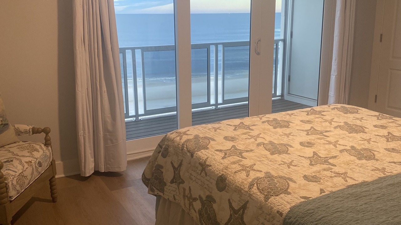 Photo of Bedroom in Mexico Beach