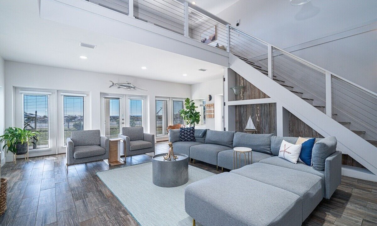 Photo of Livingroom in Fort Bay