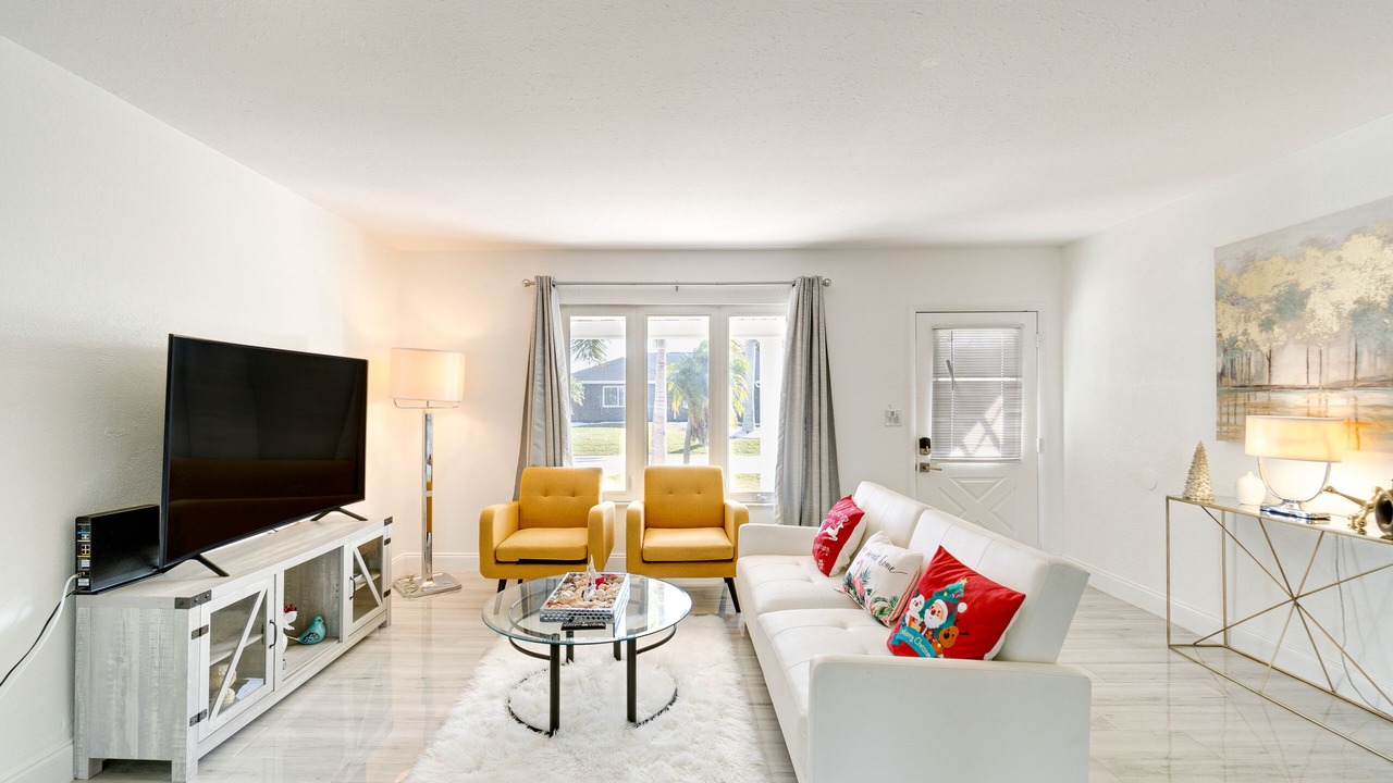 Photo of Bedroom in Gulf Cove