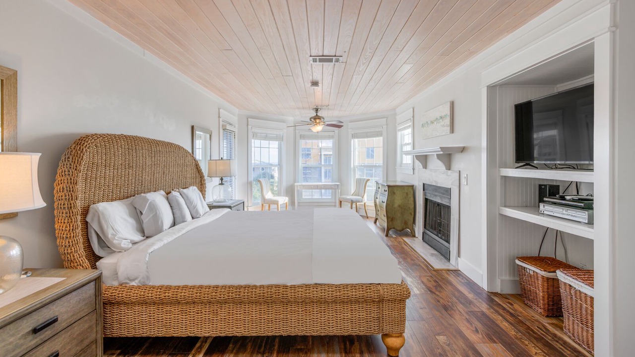 Photo of Bedroom in Seacrest