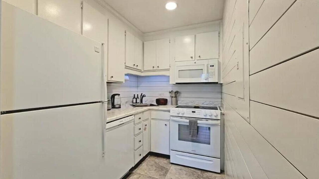Photo of Kitchen in Summer Breeze