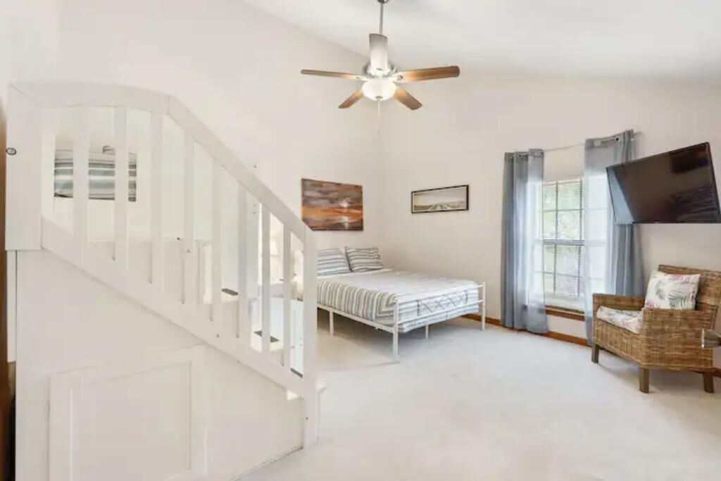 Photo of Bedroom in Summer Breeze