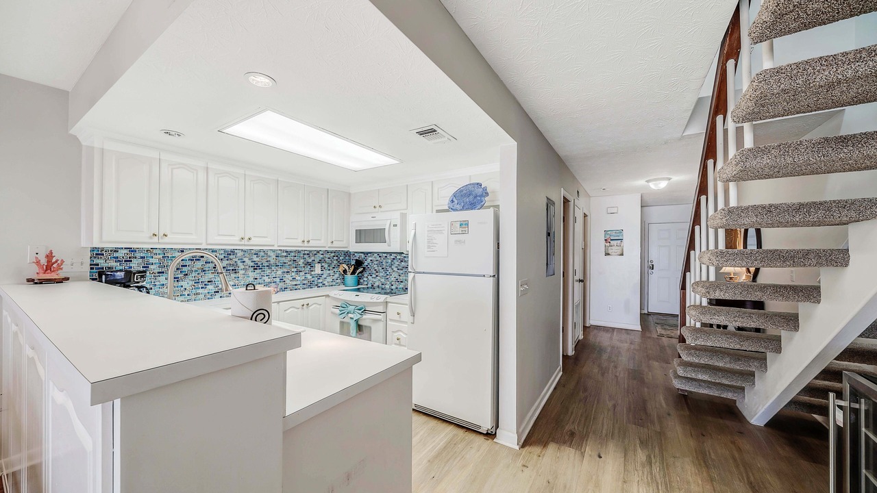 Photo of Kitchen in Silver Sands Beach