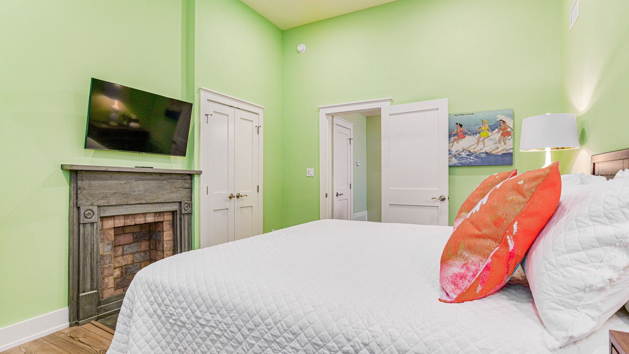 Photo of Bedroom in Old East Hill