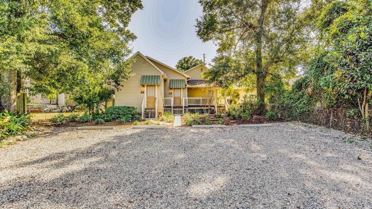 Photo of Outdoor in Old East Hill