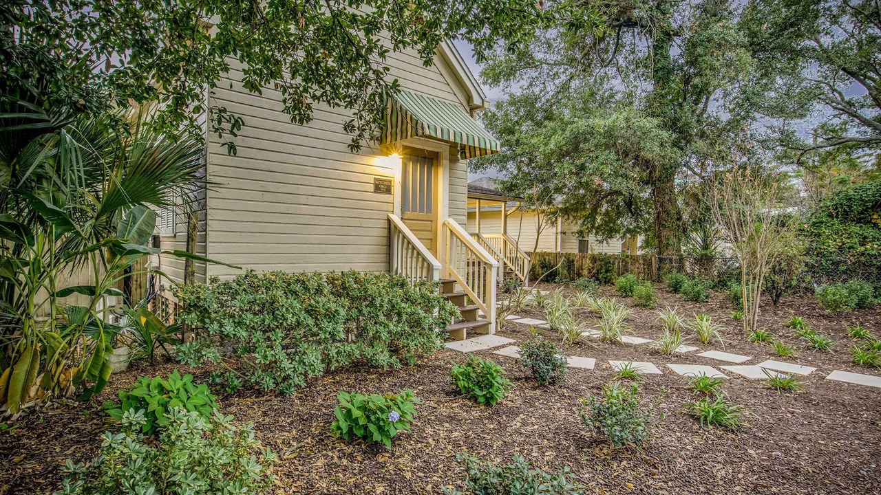 Photo of Outdoor in Old East Hill