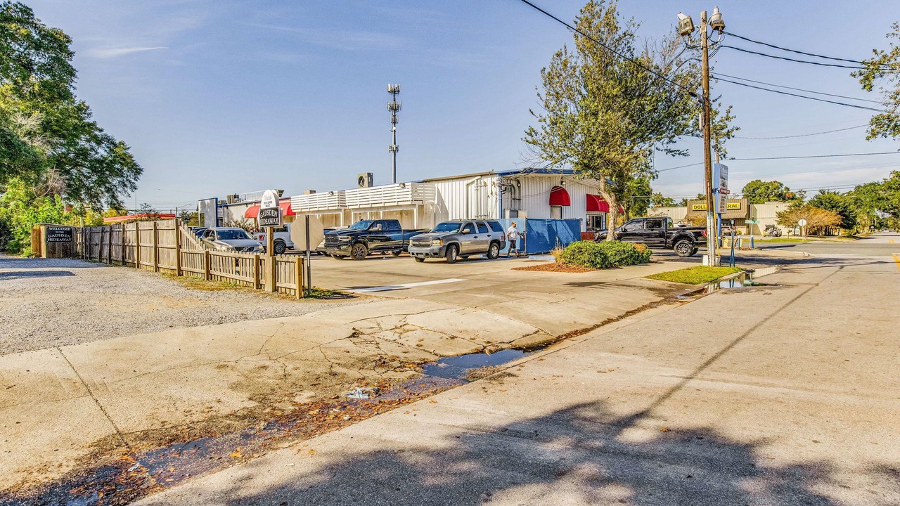 Photo of Outdoor in Old East Hill