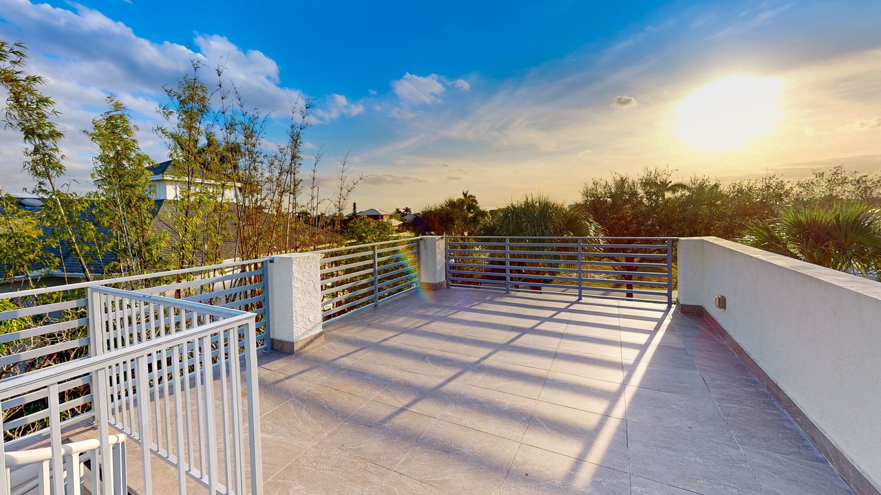 Photo of Patio Balcony in Isles of Capri