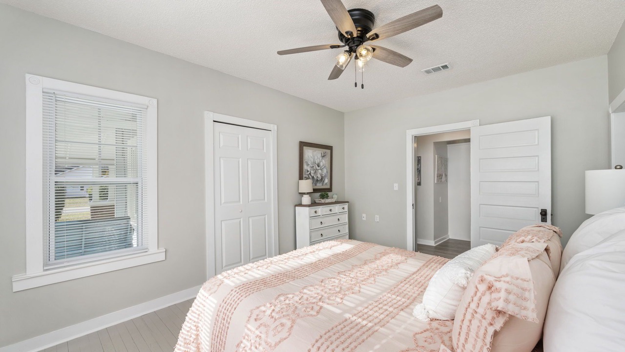 Photo of Bedroom in Crestview