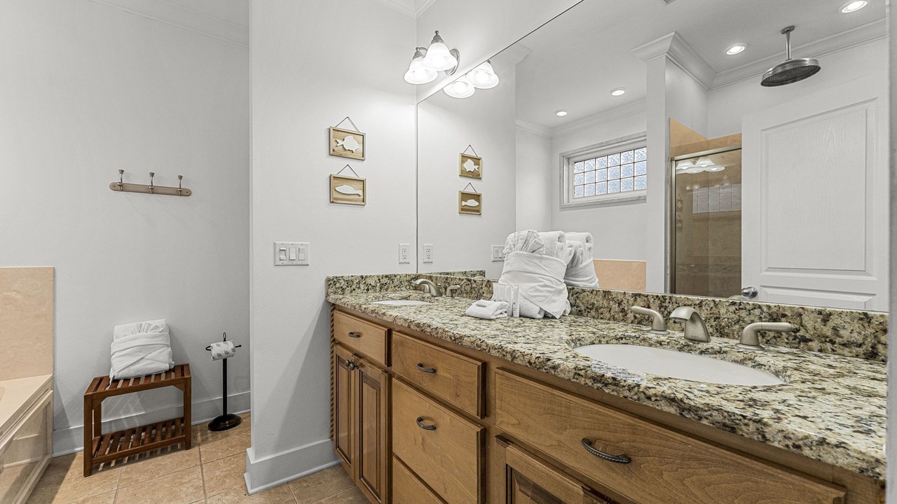 Photo of Bathroom in Treetop
