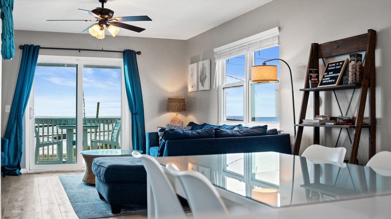 Photo of Livingroom in Bahama Beach