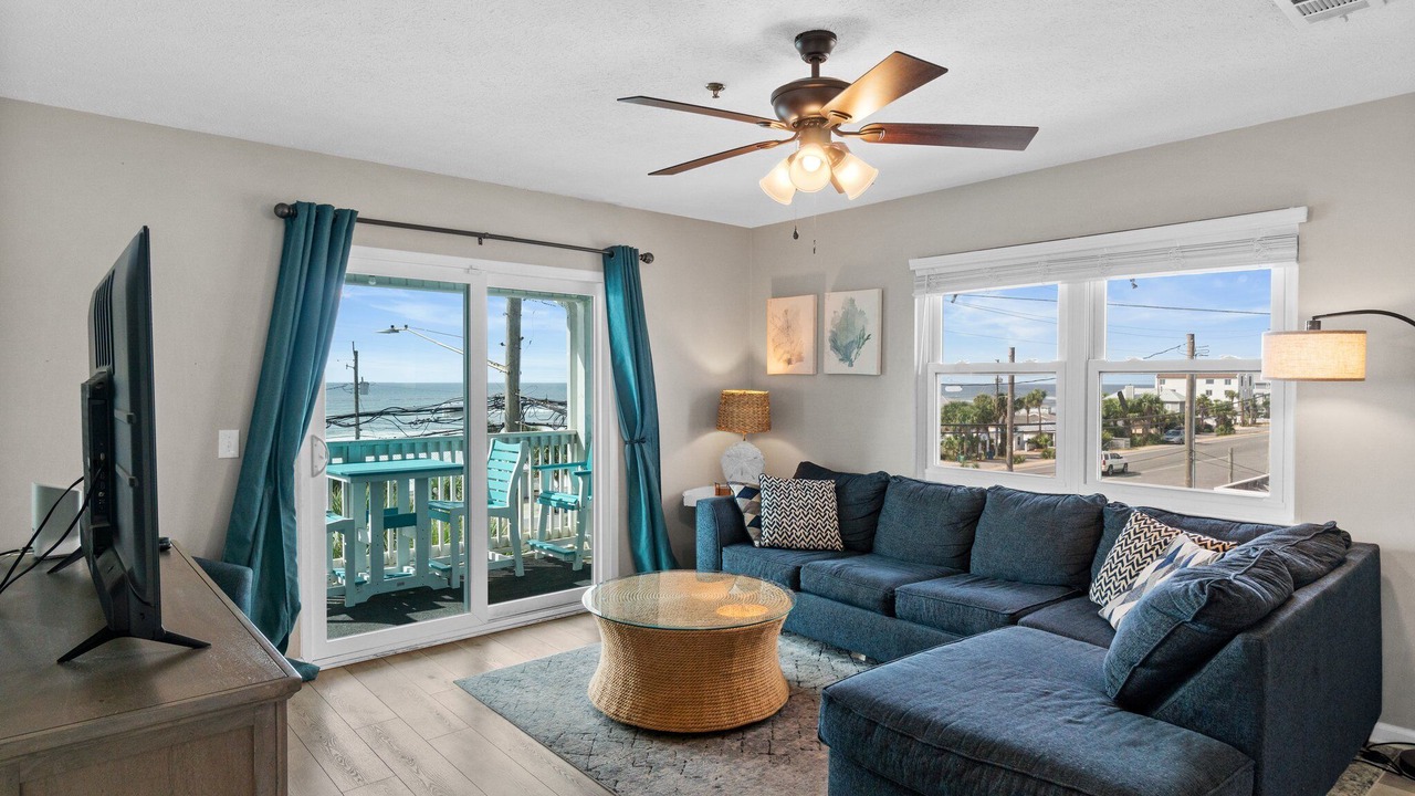 Photo of Livingroom in Bahama Beach