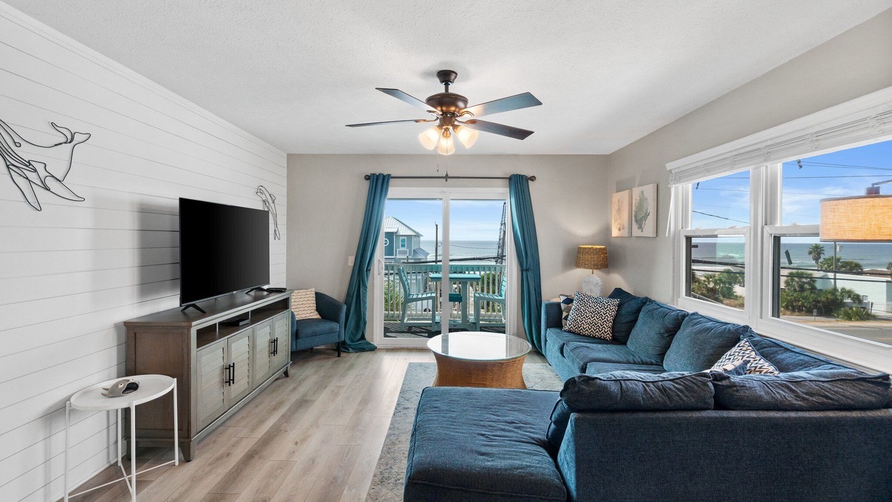Photo of Livingroom in Bahama Beach