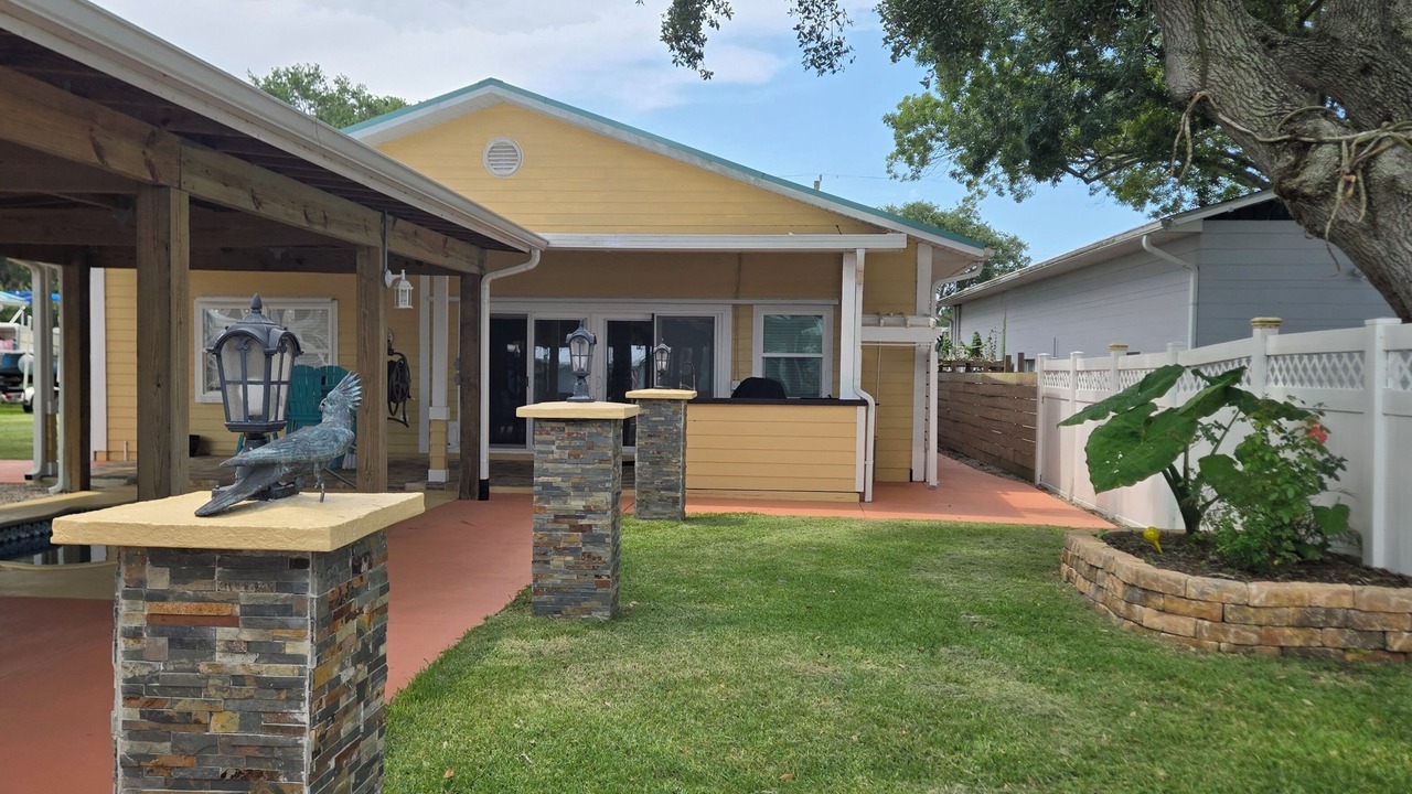 Photo of Patio Balcony in Indian Harbor Estates