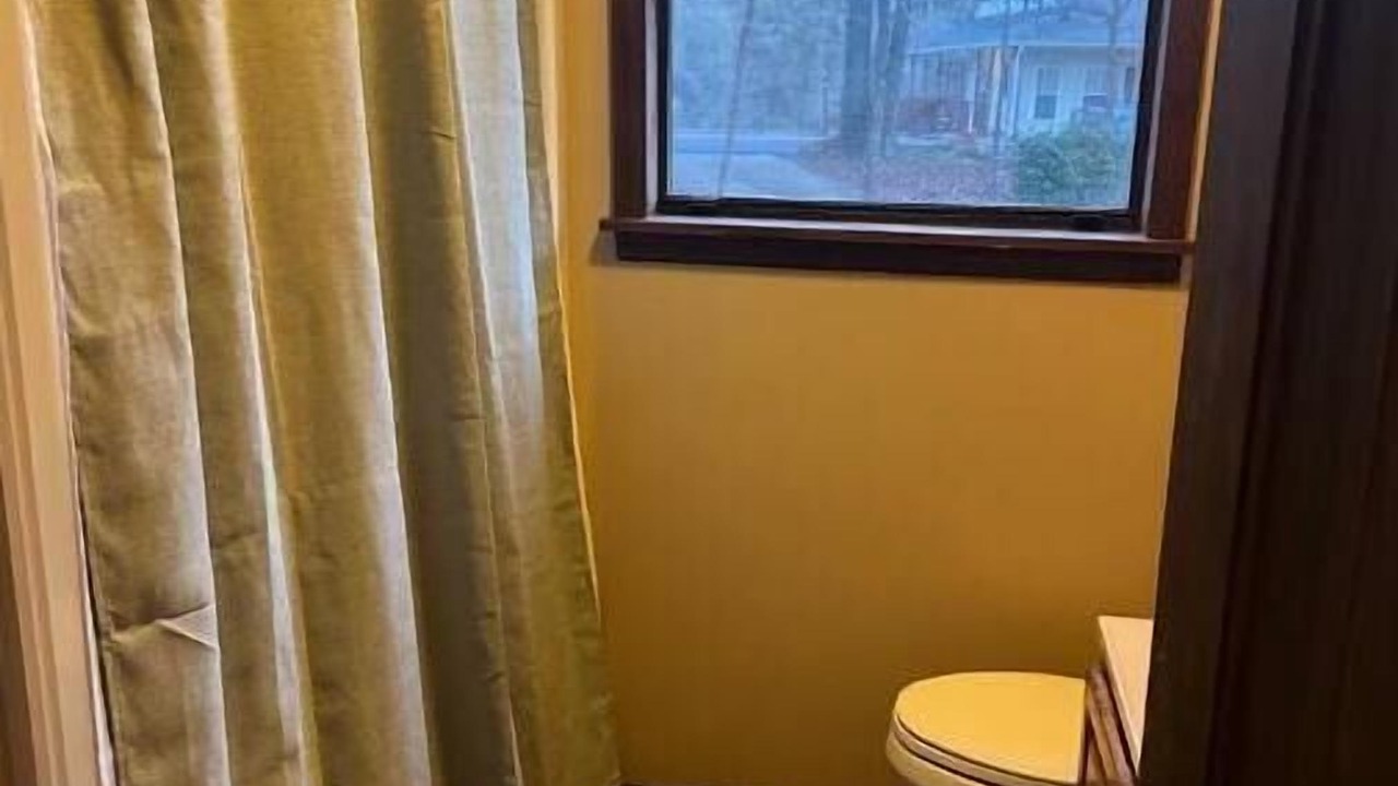 Photo of Bathroom in Goodsprings