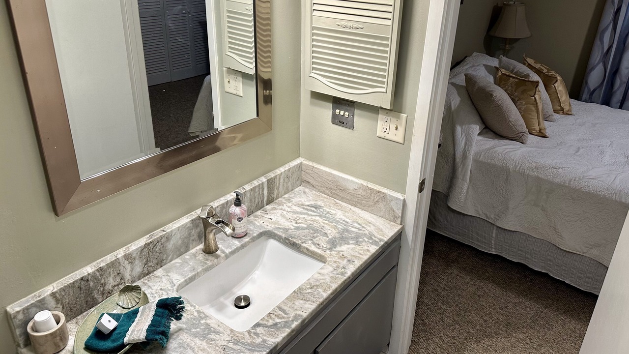 Photo of Bathroom in Diamondhead