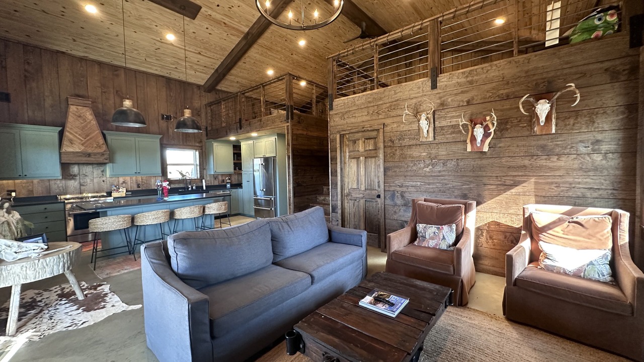 Photo of Livingroom in Aliceville